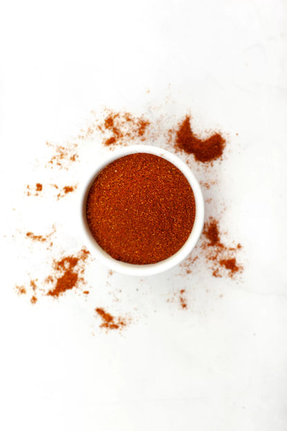 Cajun também é um estilo de cozinha originário de New Orleans, na Louisiana, Estados Unidos. É uma combinação de diversas técnicas culinárias como, francesa, espanhola e africana. Pode ser utilizado como um rub em carnes e peixes para utilizar antes de grelhar/assar, antes (marinada) ou durante a confeção do alimento.
